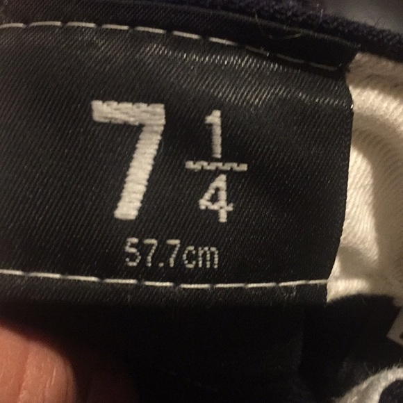 New Era Yankees Hat (WILL BE DONATED IF NOT SOLD) - Picture 6 of 6